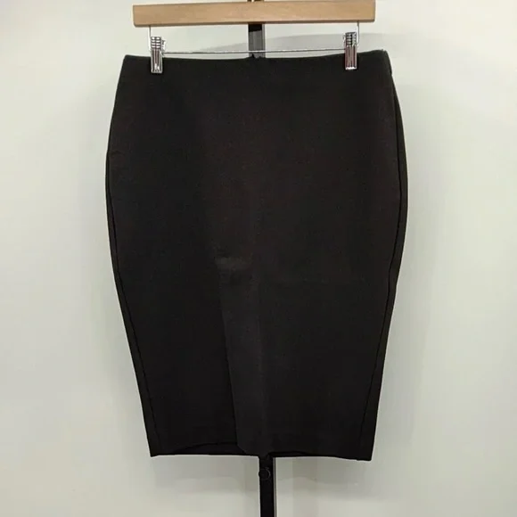 Quince Ultra-Stretch Ponte Pencil Skirt Medium NWT - Picture 5 of 9